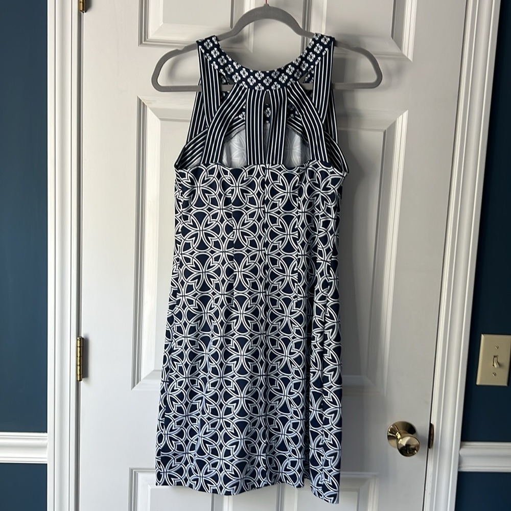 Gretchen Scott Designs Navy and White Patterned Sleeveless Fitted Dress - Picture 5 of 7